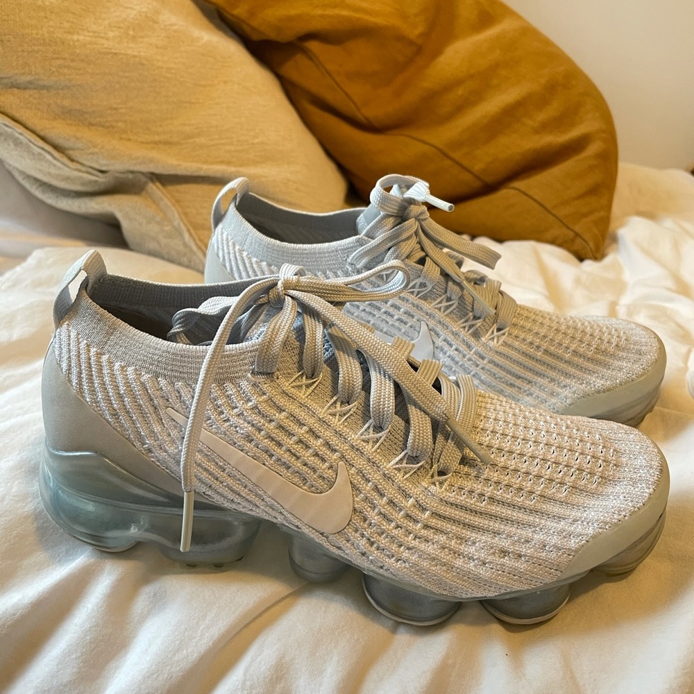 Size 5.5 Nike Vapormax 3